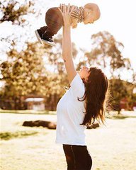 宝宝可以举高高游戏吗,婴儿举高游戏