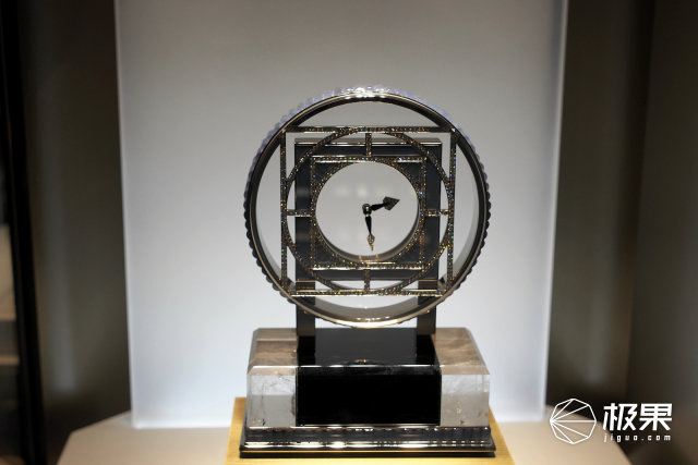 卡地亚跳时腕表机芯,卡地亚手表经典机芯