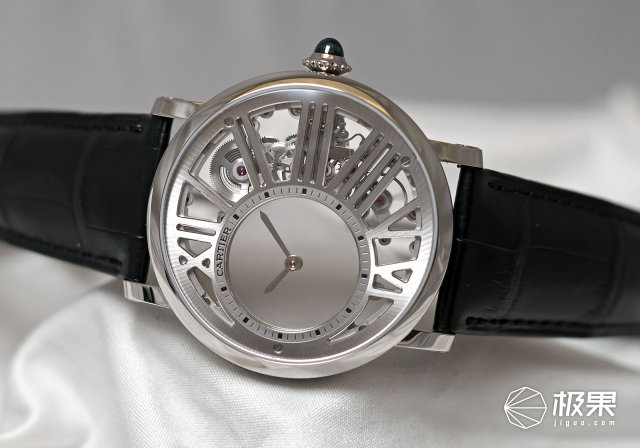 卡地亚跳时腕表机芯,卡地亚手表经典机芯