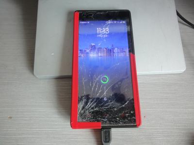 有几个品牌的手机是特容易碎屏的,我揭秘原因给你看及应对方法