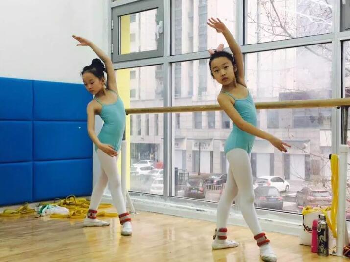 济南高新区成人芭蕾形体培训班,济南成人舞蹈培训班一对一