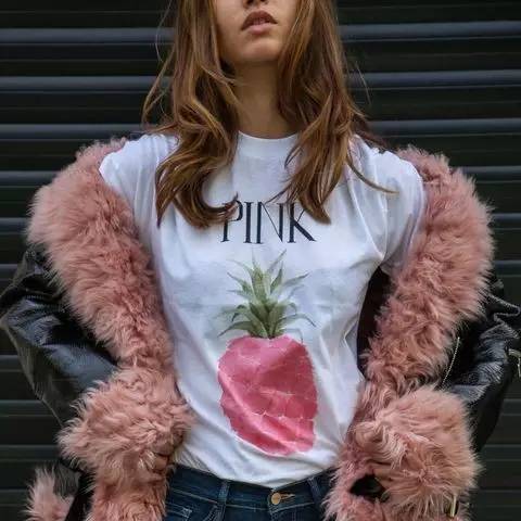 今年最潮的衣服,今年最流行的衣服30多岁穿的