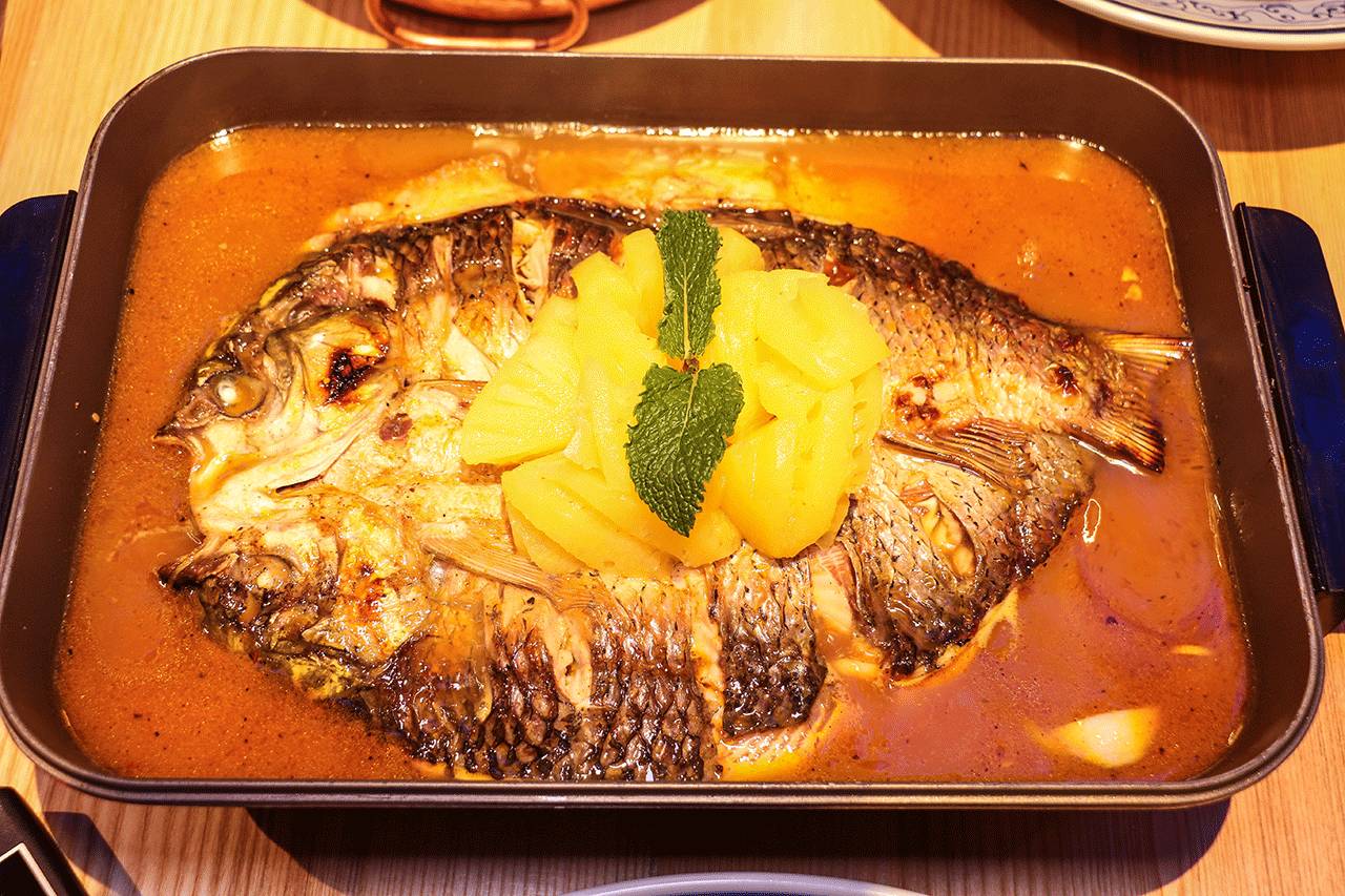 深圳一家有意思的烤鱼店,深圳第一家脆皮烤鱼