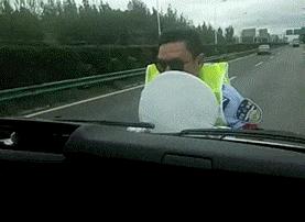 玩LOL，就因为我把对面寒冰杀了，女朋友就要跟我分手