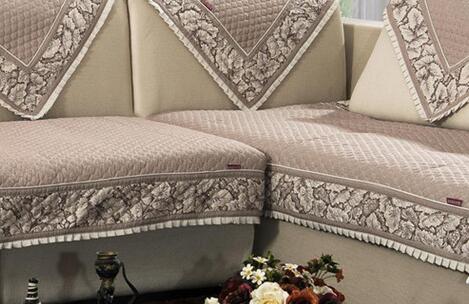 皮沙发用什么沙发垫好皮质沙发应搭配怎样的坐垫