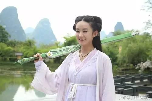 打了腮红之后更丑了,感觉打了腮红更丑了