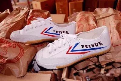 收集各种名牌鞋vansconverse,conversevans鞋子