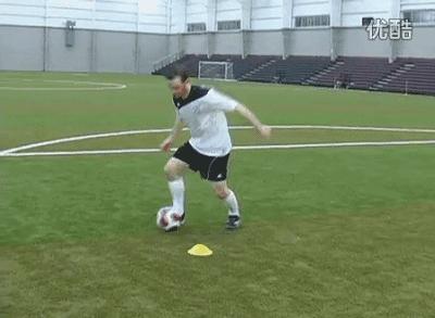足球技巧长传,足球基本过人拉球技巧讲解