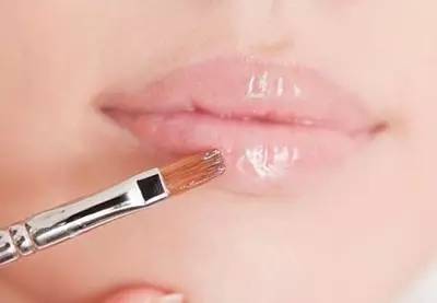 别让细纹出卖你的年龄,如何很有效淡化唇纹