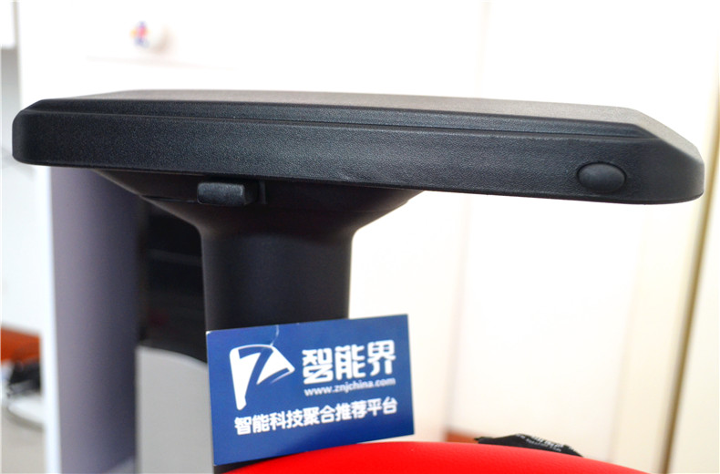 能够让人放松的椅子,让人腰挺直的椅子