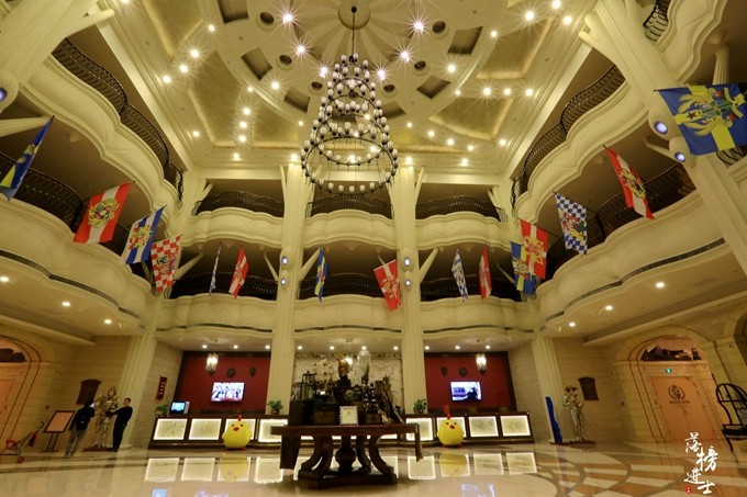 泉城欧乐堡动物王国夏天怎么去,泉城欧乐堡梦幻世界星空过山车