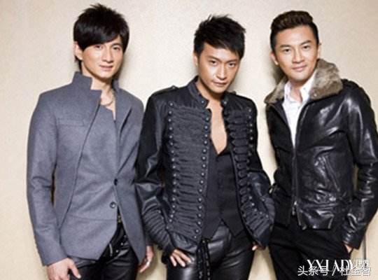 小虎队爱原唱歌词,歌词爱小虎队