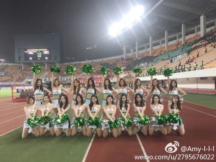 清纯可爱足球宝贝,甜美足球宝贝