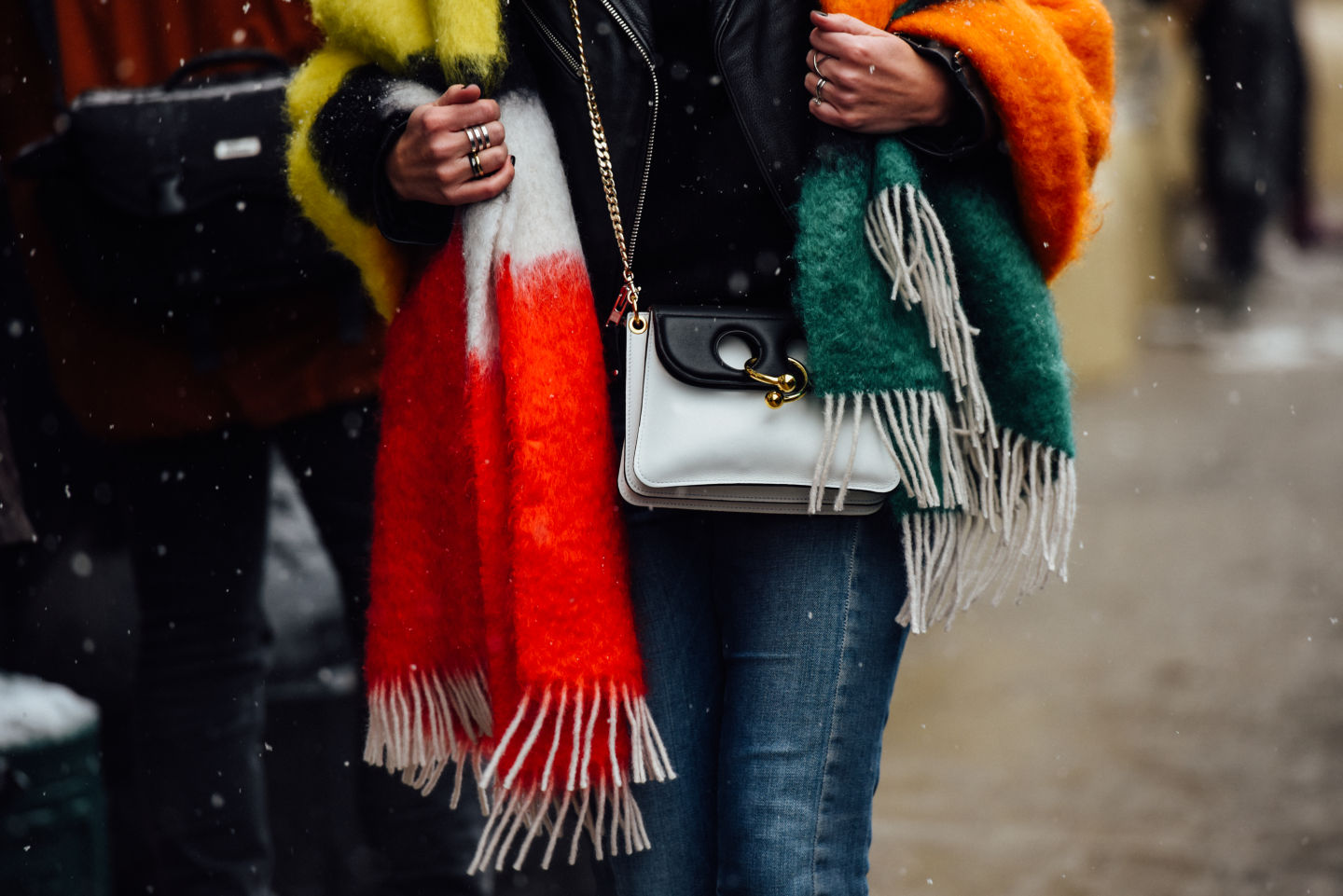 你的包烂大街了吧？三个品牌瞬间提升包品