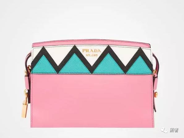 prada杀手包老款新款区别,prada杀手包supermini