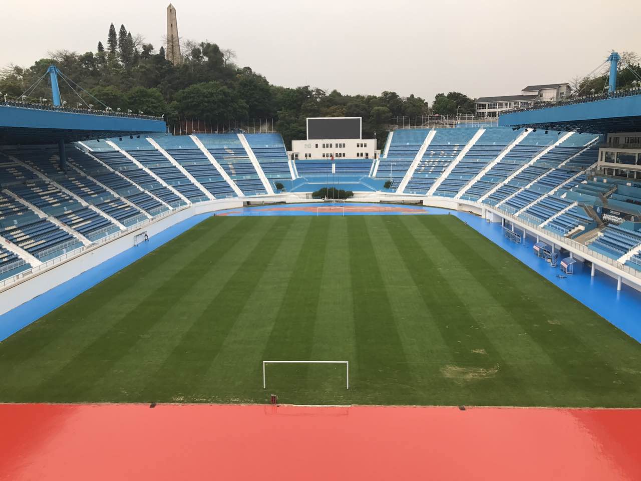 广州越秀山足球场效果图,广州越秀公园足球场