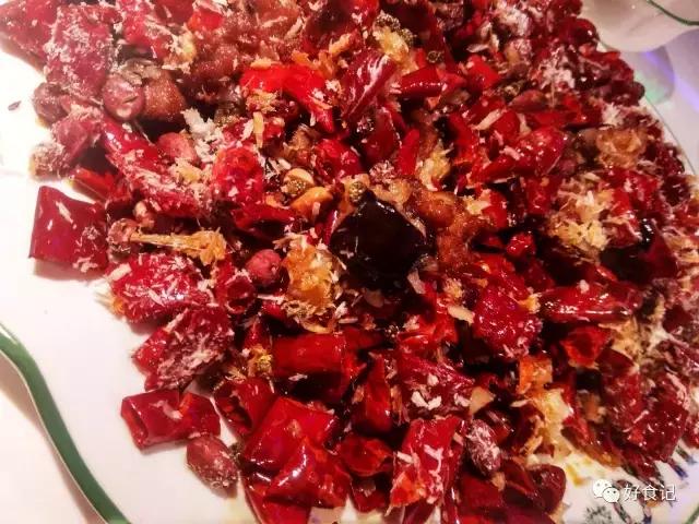 火遍全国的网红”撒椒“来郑州了，味道怎么样？先替你尝尝……