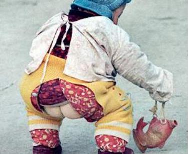 科学育儿把屎把尿,育儿经验分享婴儿穿开裆裤