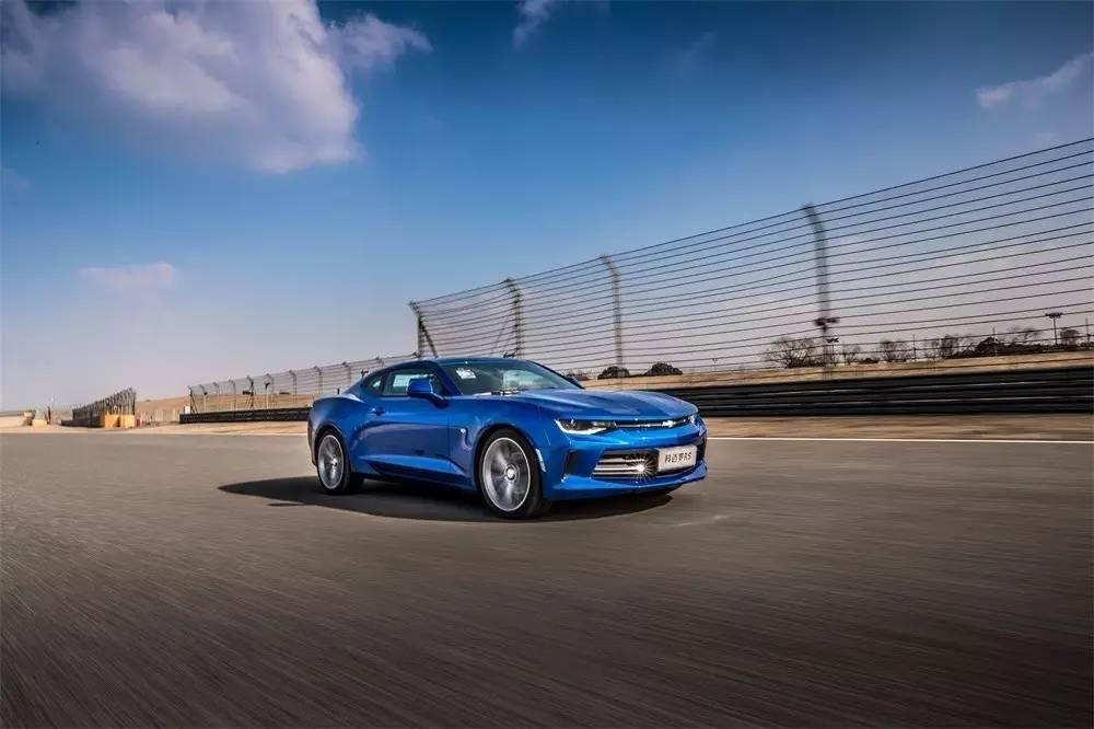 雪佛兰科迈罗rs漂移,雪佛兰科迈罗大黄蜂敞篷版漂移