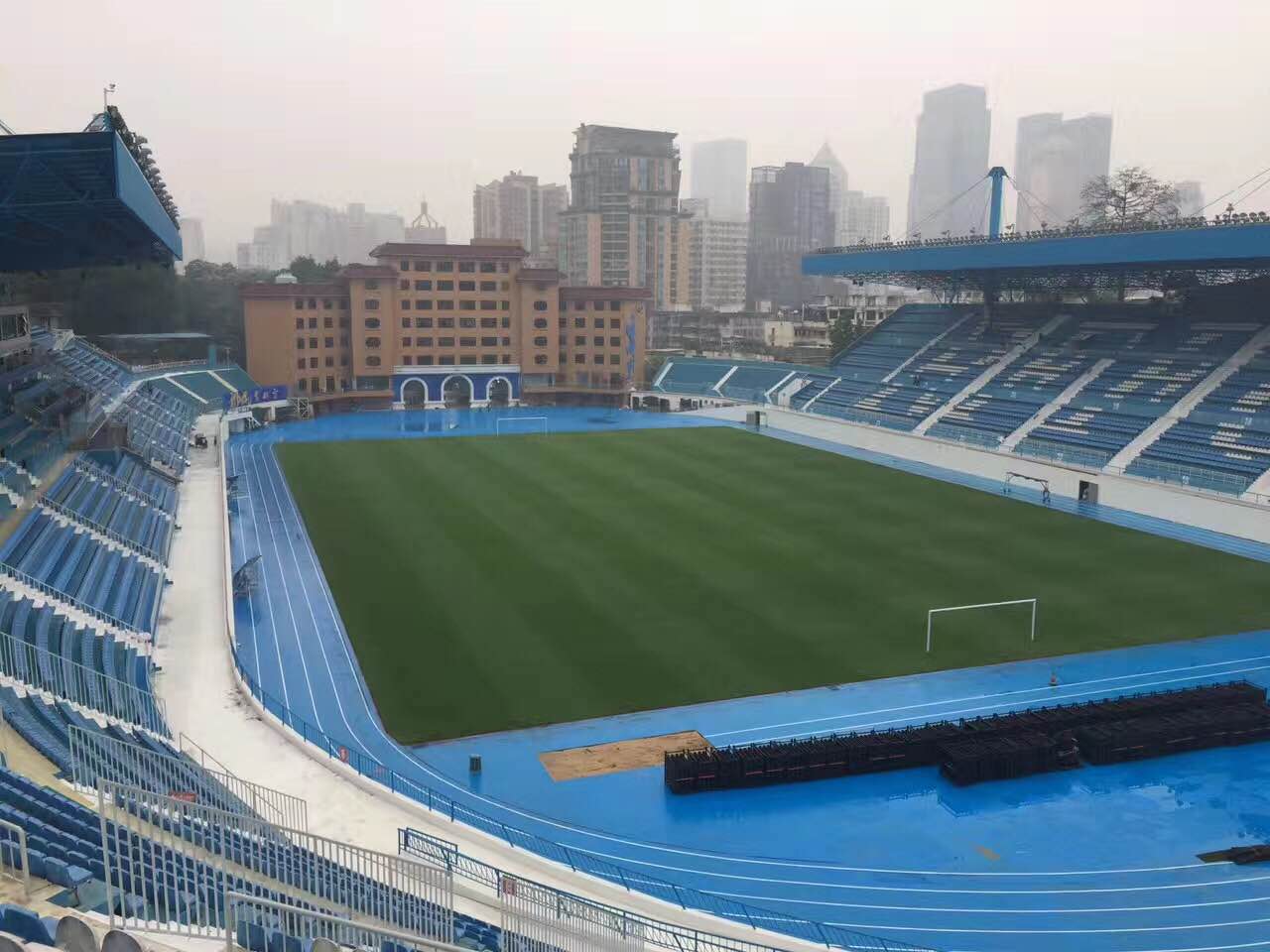 广州越秀山足球场效果图,广州越秀公园足球场