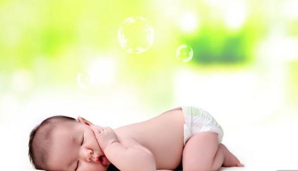 一个月小孩睡觉不踏实怎么办,一个月的小宝宝睡觉不踏实怎么办