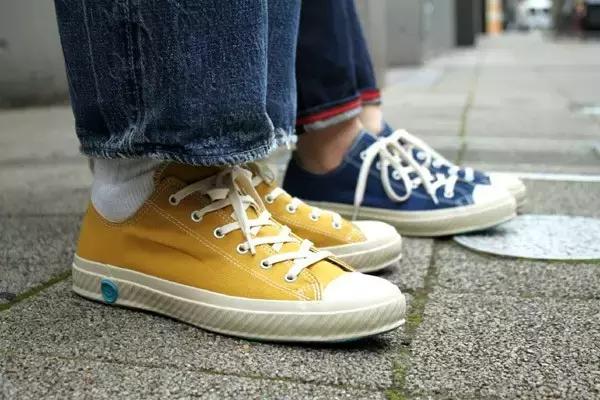 收集各种名牌鞋vansconverse,conversevans鞋子