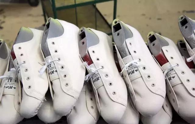 收集各种名牌鞋vansconverse,conversevans鞋子