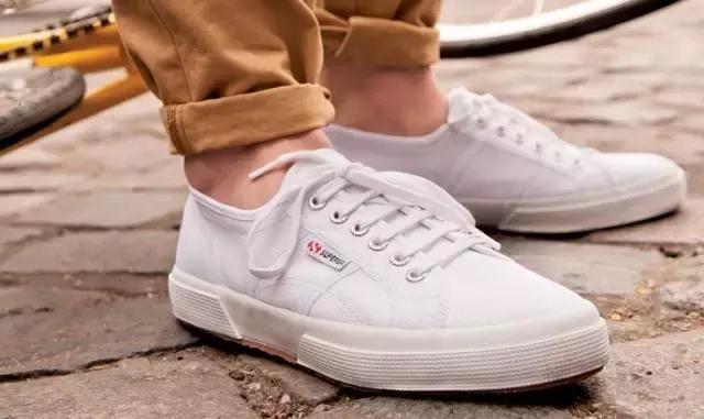 收集各种名牌鞋vansconverse,conversevans鞋子