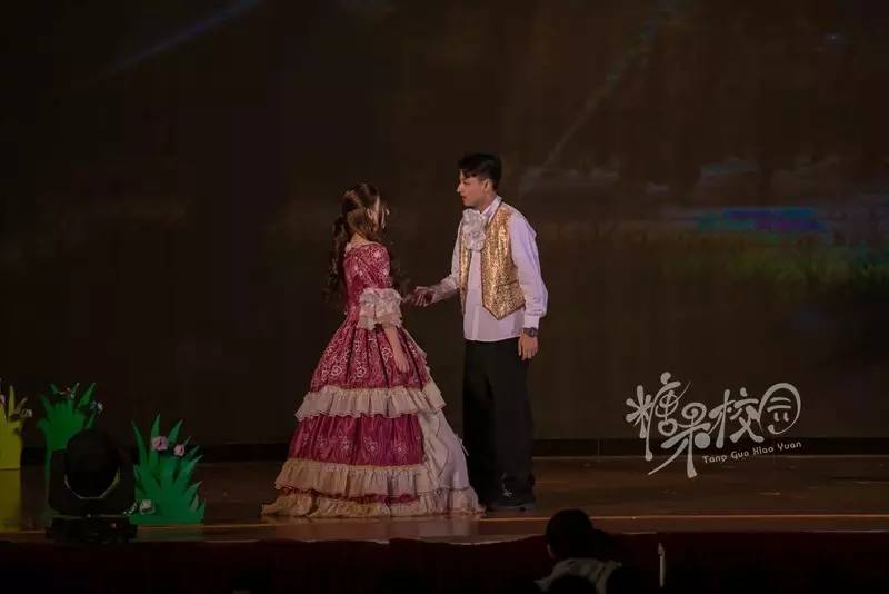 昆十中校园表演,校园话剧活动报道