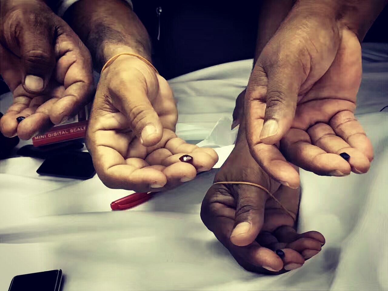 斯里兰卡宝石怎么选,斯里兰卡矿区宝石值得购买吗