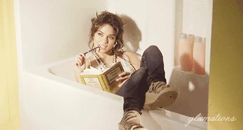 让人怀疑人生的十个问题,卫生纸是扔纸篓还是直接扔马桶