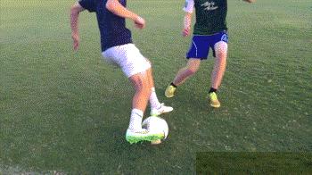 足球技巧长传,足球基本过人拉球技巧讲解