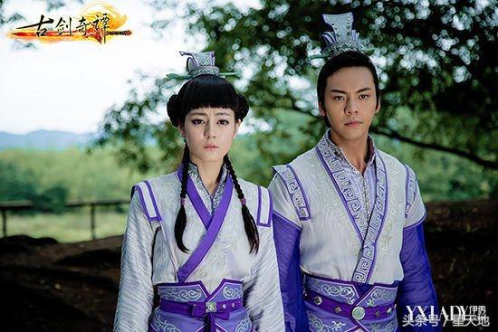 选妈妈还是选父母的视频,记者问迪丽热巴选陈伟霆还是罗晋