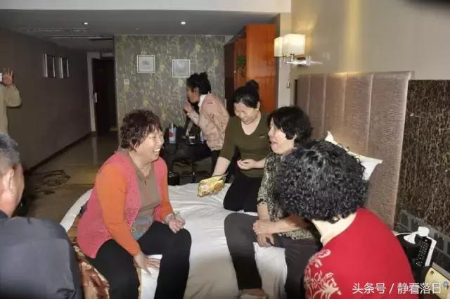 开怀一笑无忌惮,老怪小妖真齐全(红叶网老友聚会图文综合)