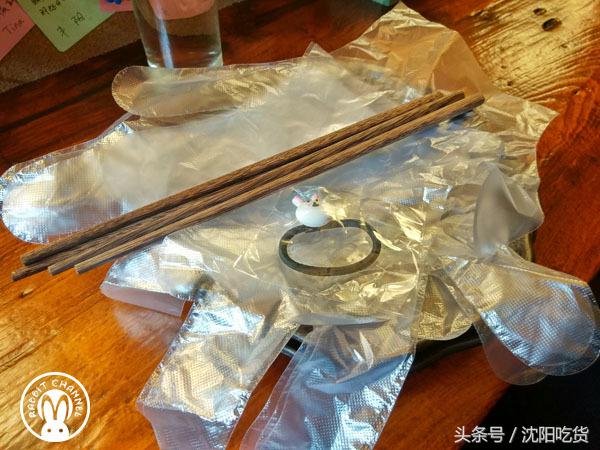 猪脚剔骨头不伤皮的做法,隆江猪脚剔骨全过程