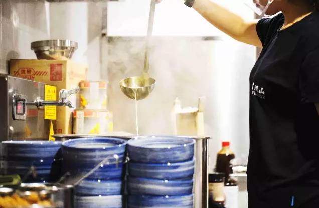 源自北海道，每天300碗！这一碗叫“火頭山”的拉面来宜兴了！