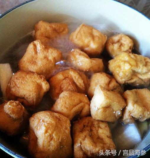 有人说海参太贵吃不起,教你如何快速制作咬得动的活海参