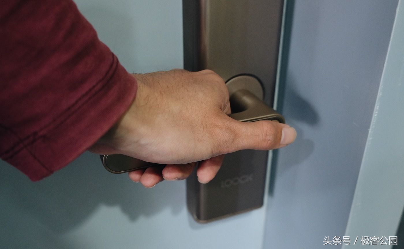 装上这把「秒开」的门锁,感觉记性不好的我得到了拯救