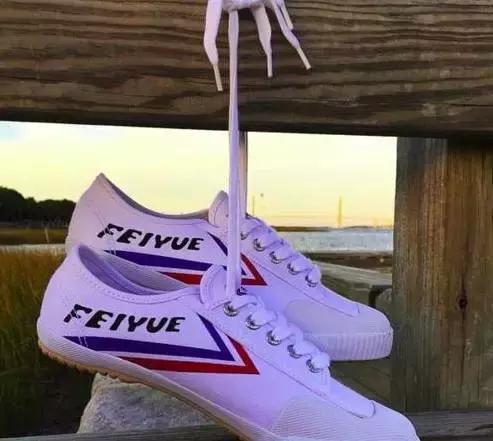 收集各种名牌鞋vansconverse,conversevans鞋子