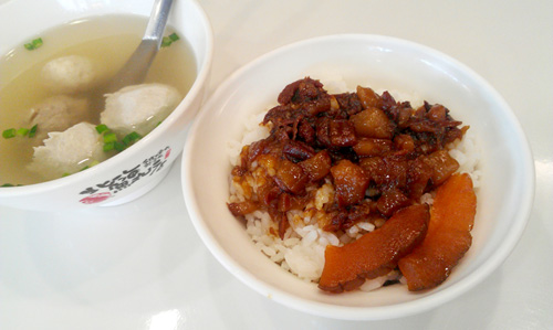 科学育儿把屎把尿,育儿经验分享婴儿穿开裆裤