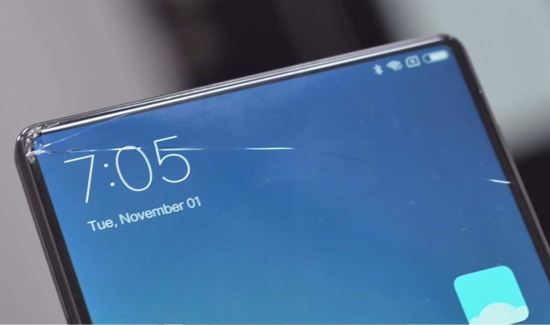 有几个品牌的手机是特容易碎屏的,我揭秘原因给你看及应对方法