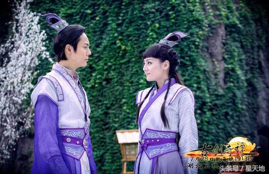 选妈妈还是选父母的视频,记者问迪丽热巴选陈伟霆还是罗晋