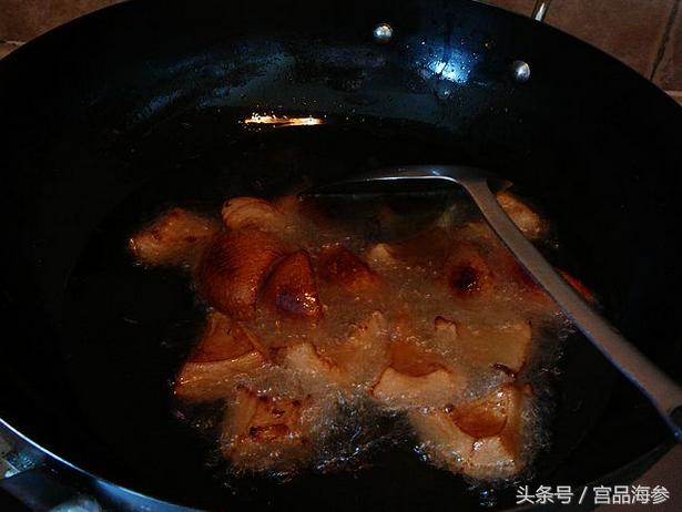 有人说海参太贵吃不起,教你如何快速制作咬得动的活海参