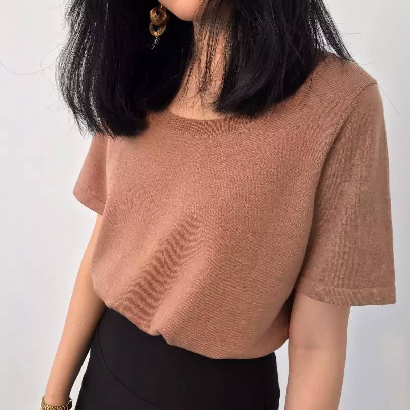 淘宝女生短袖哪个店的衣服质量好,有没有什么推荐的淘宝衣服店