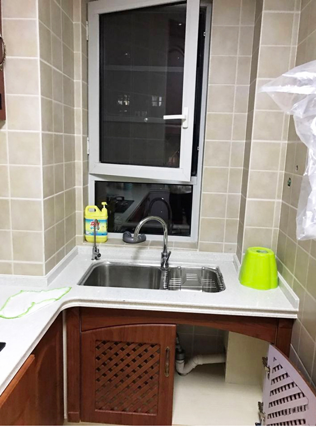 澶翠竴娆¤鍘ㄦ埧瑁呬袱涓棬,鍎跨鎴胯姗辨煖