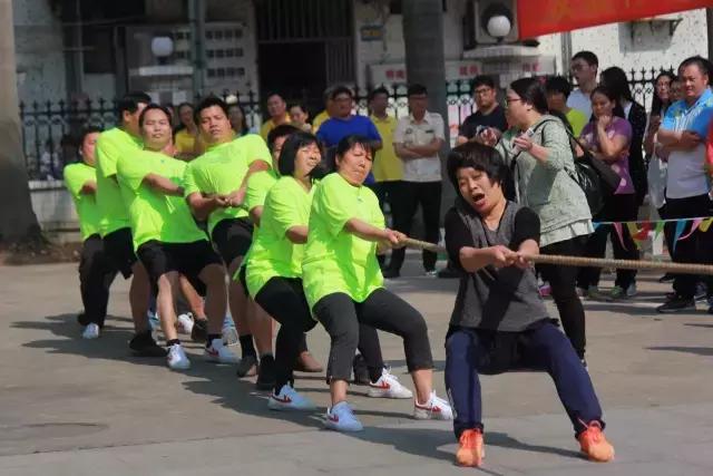 番禺|拔河比赛:原来,桥南最强拔河战队竟是他们!为他们喝彩!