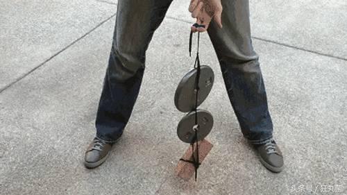 帆布鞋鞋带懒人免系鞋带慢动作,懒人不用解鞋带的鞋子