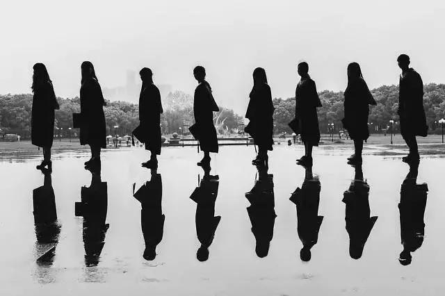 在广州刚毕业月薪三千丢人吗,大学毕业3年广州工资是多少钱