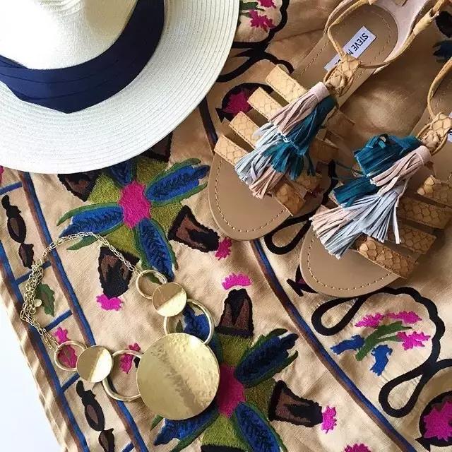 又好看又好穿的凉鞋,今夏最火4款凉鞋总有一双打动你