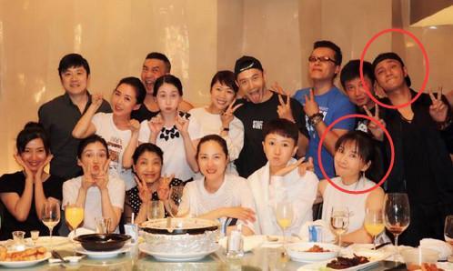 黄晓明20年同学照陈坤儿子“优优”生母同框无人识？